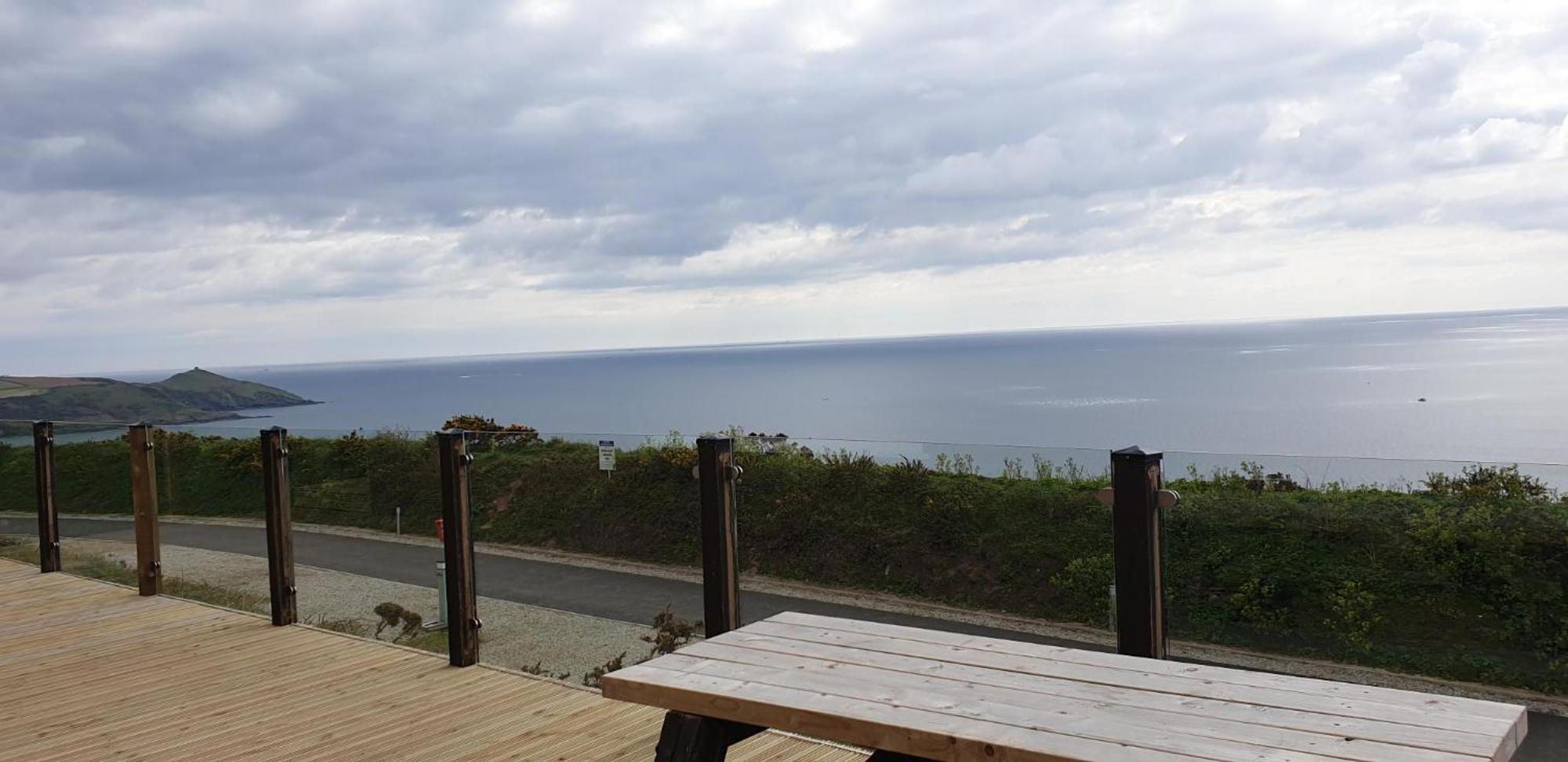 טורפוינט Sunset Sea View Chalet With Hot Tub מראה חיצוני תמונה